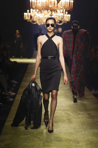Look 26